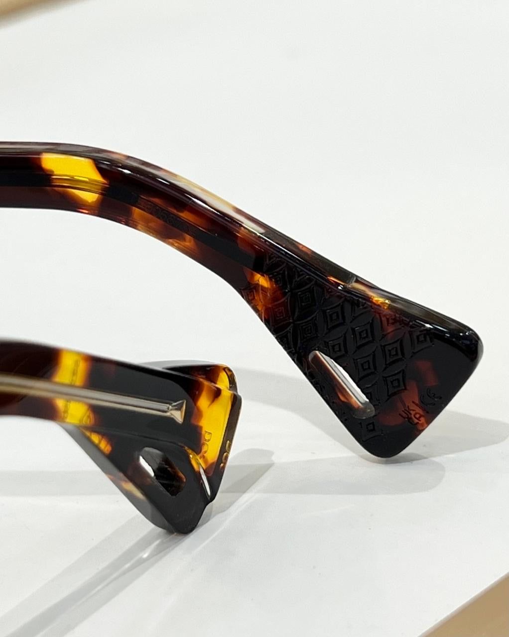 T-HENRI | T003