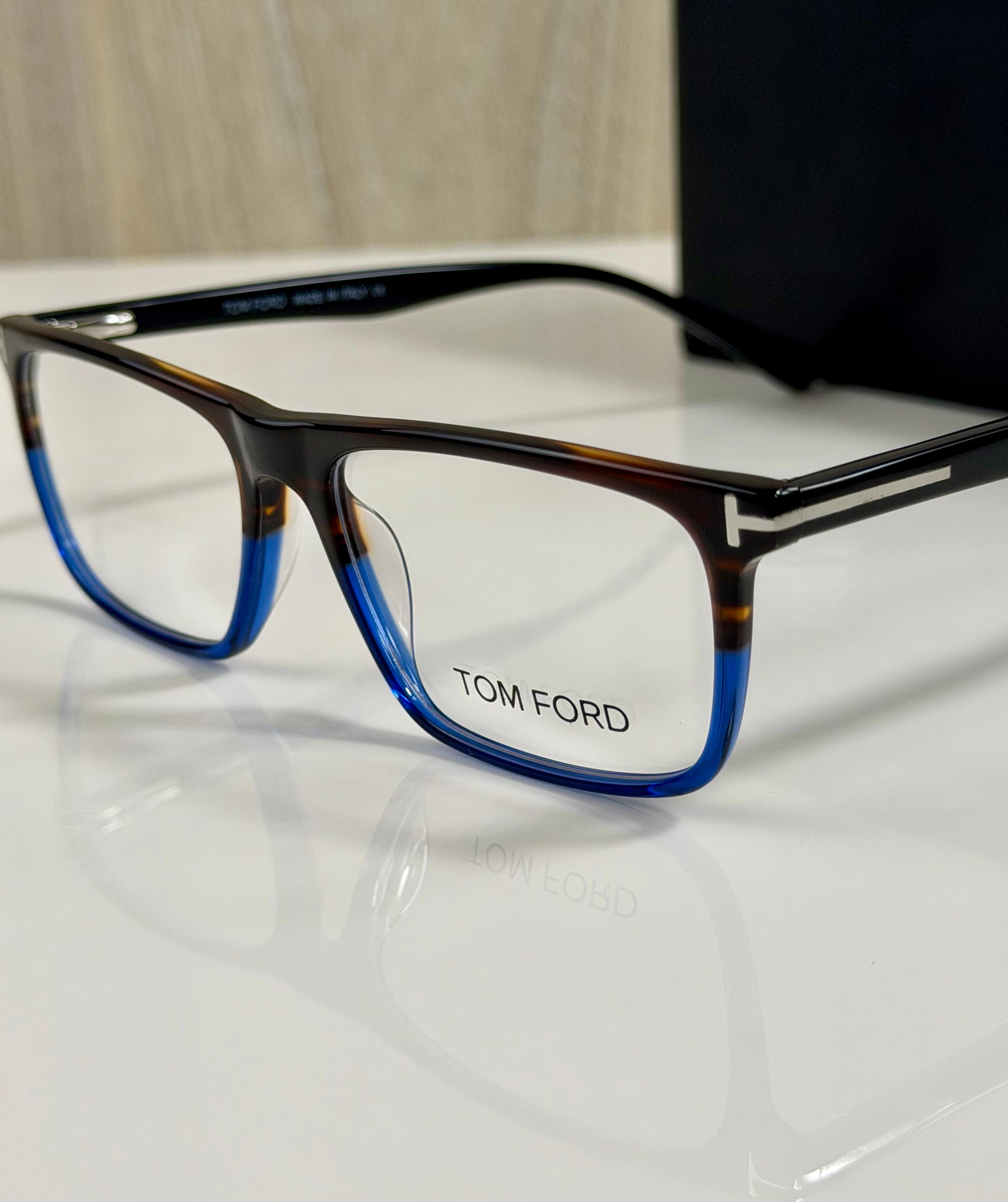 TOMFORD |  FT5681B