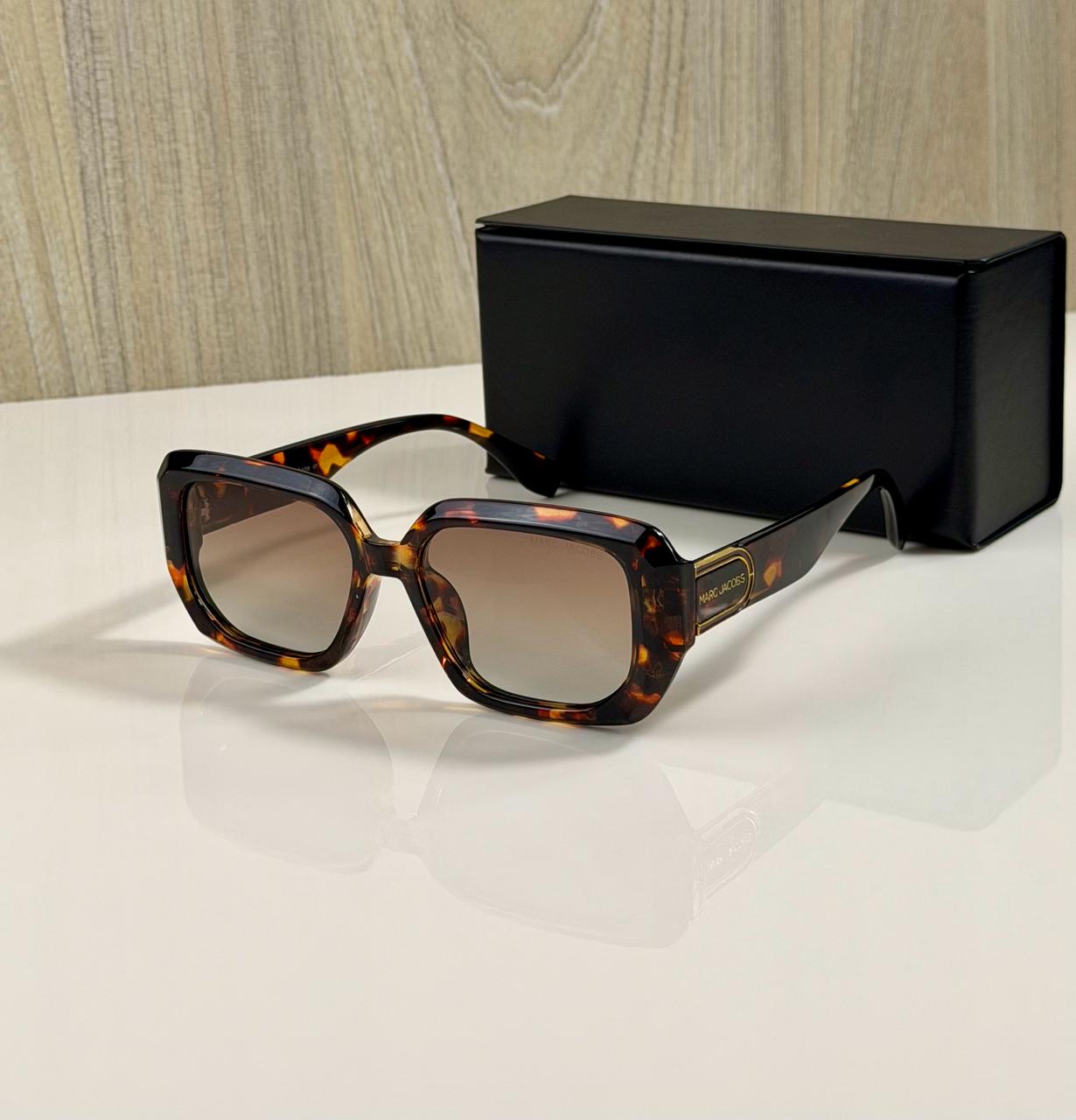 MARC JACOBS