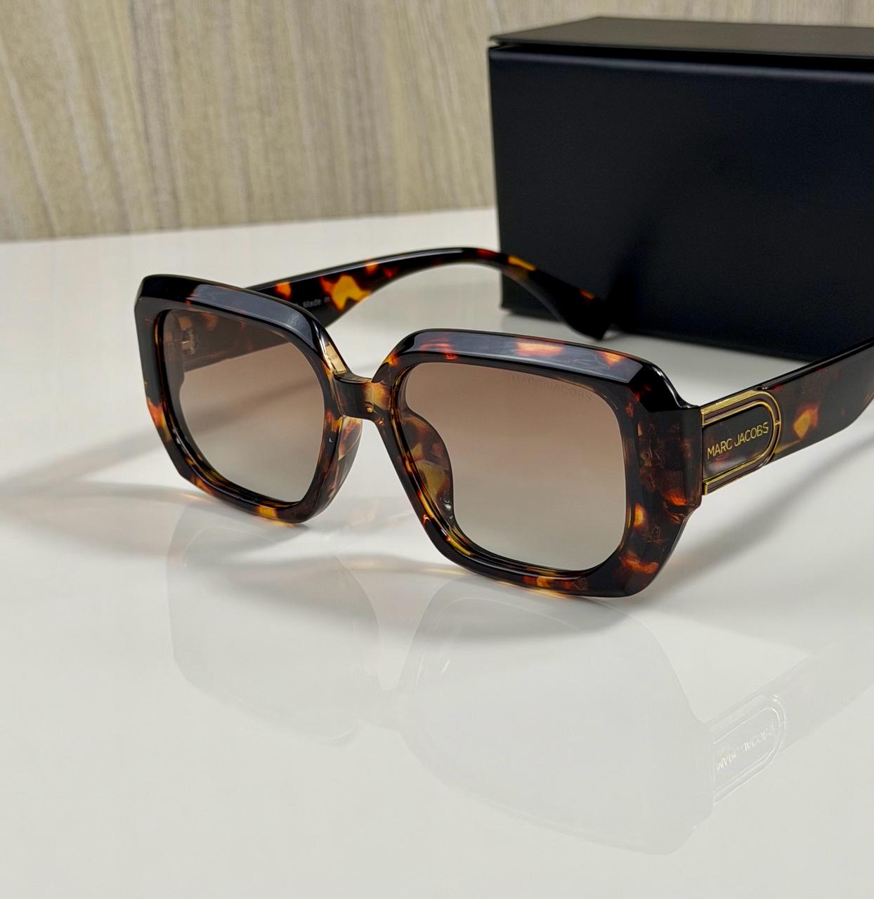 MARC JACOBS