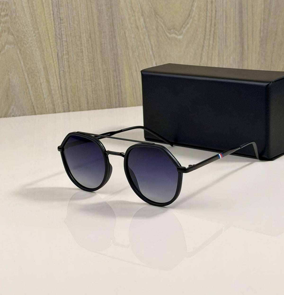 Tommy Hilfiger - LUXURY