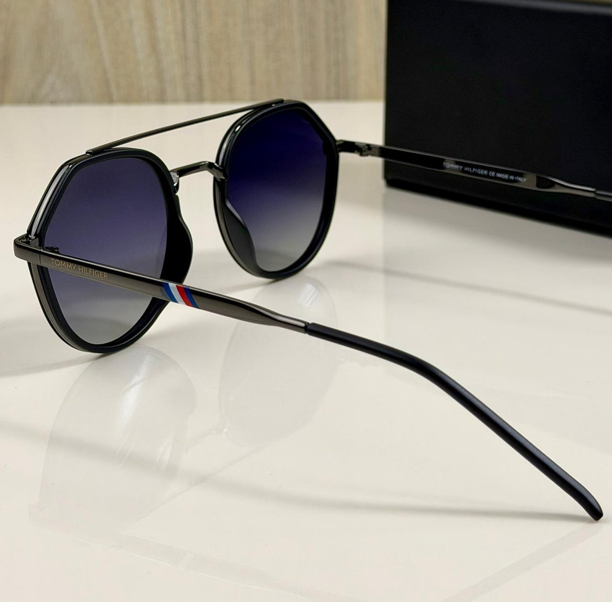 Tommy Hilfiger - LUXURY