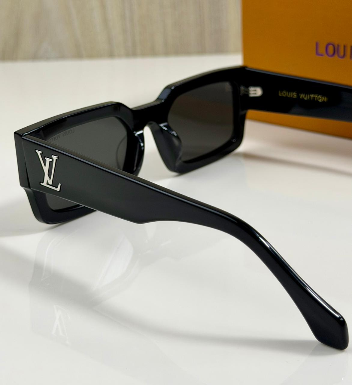 LOUIS VUITTON | L01