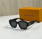 LOUIS VUITTON | L02