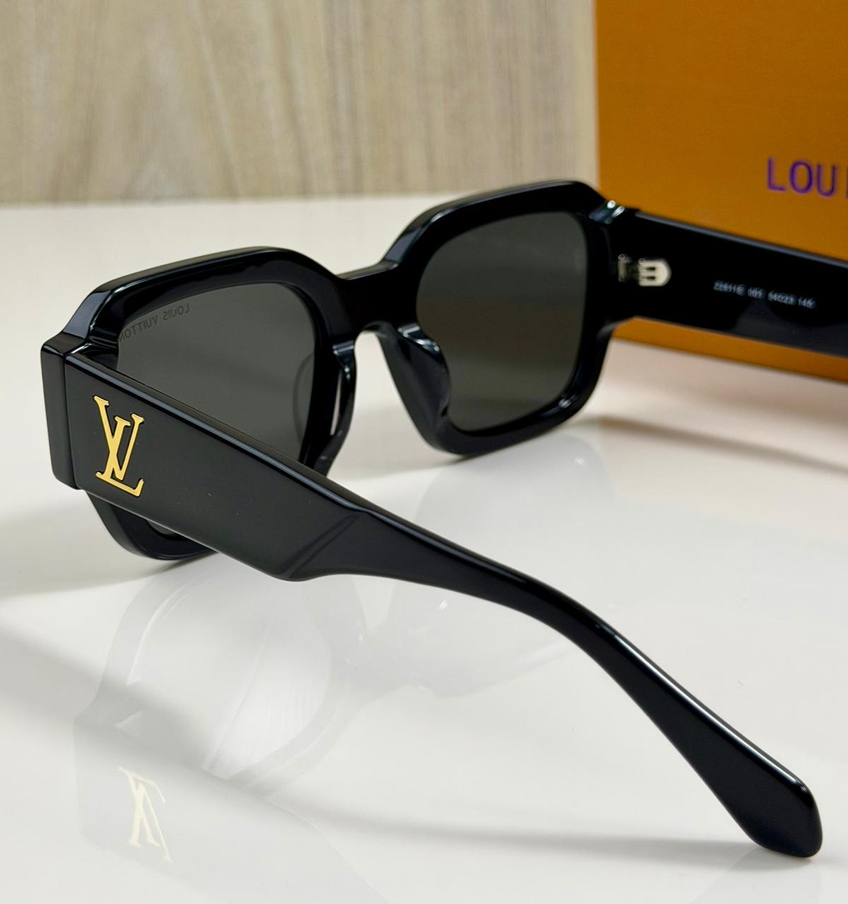 LOUIS VUITTON | L02