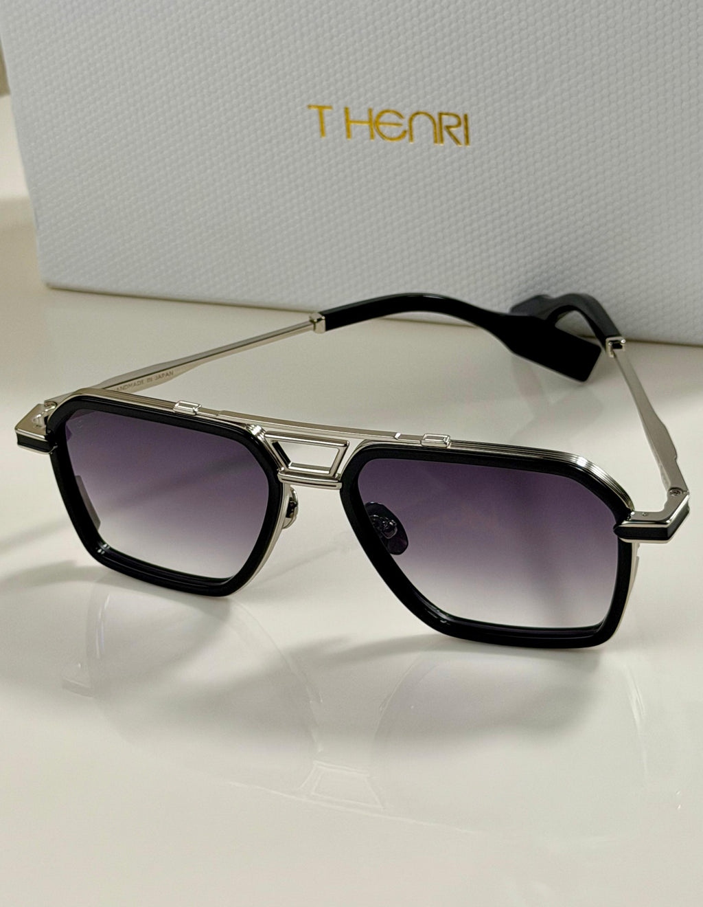 T-HENRI | SHADOW
