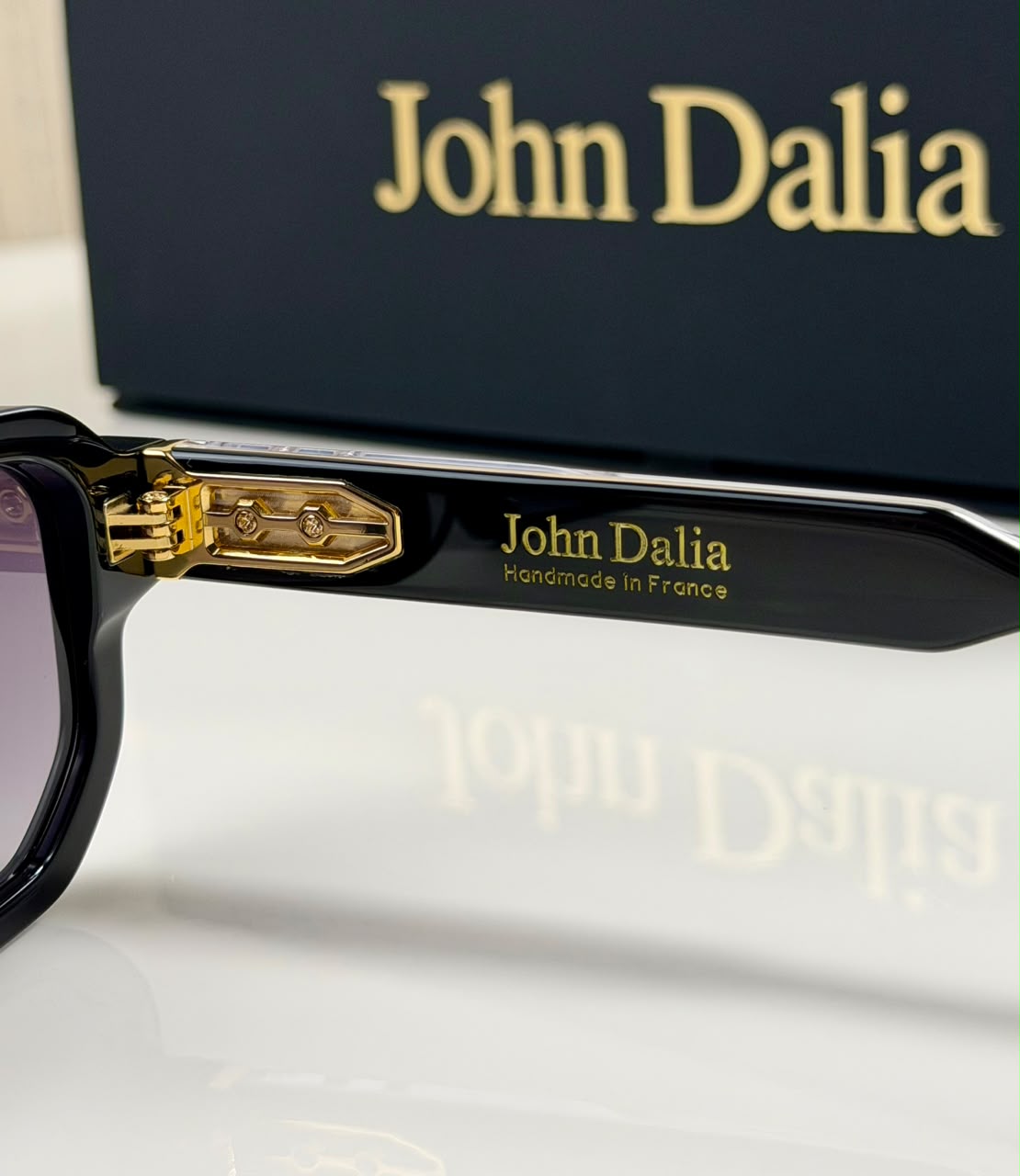 JOHN DALIA | JD01