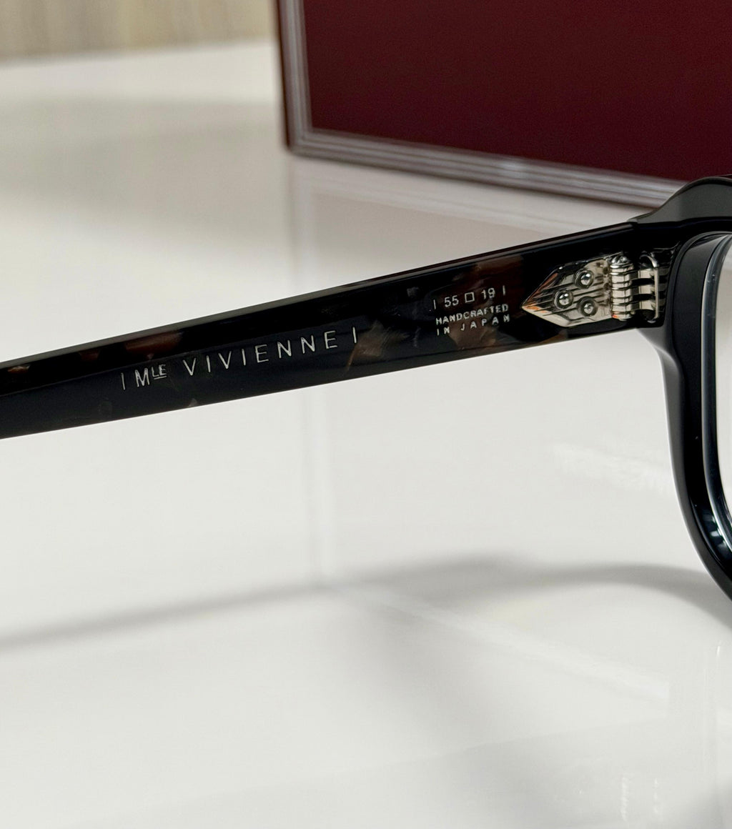 JMM | VIVIENNE