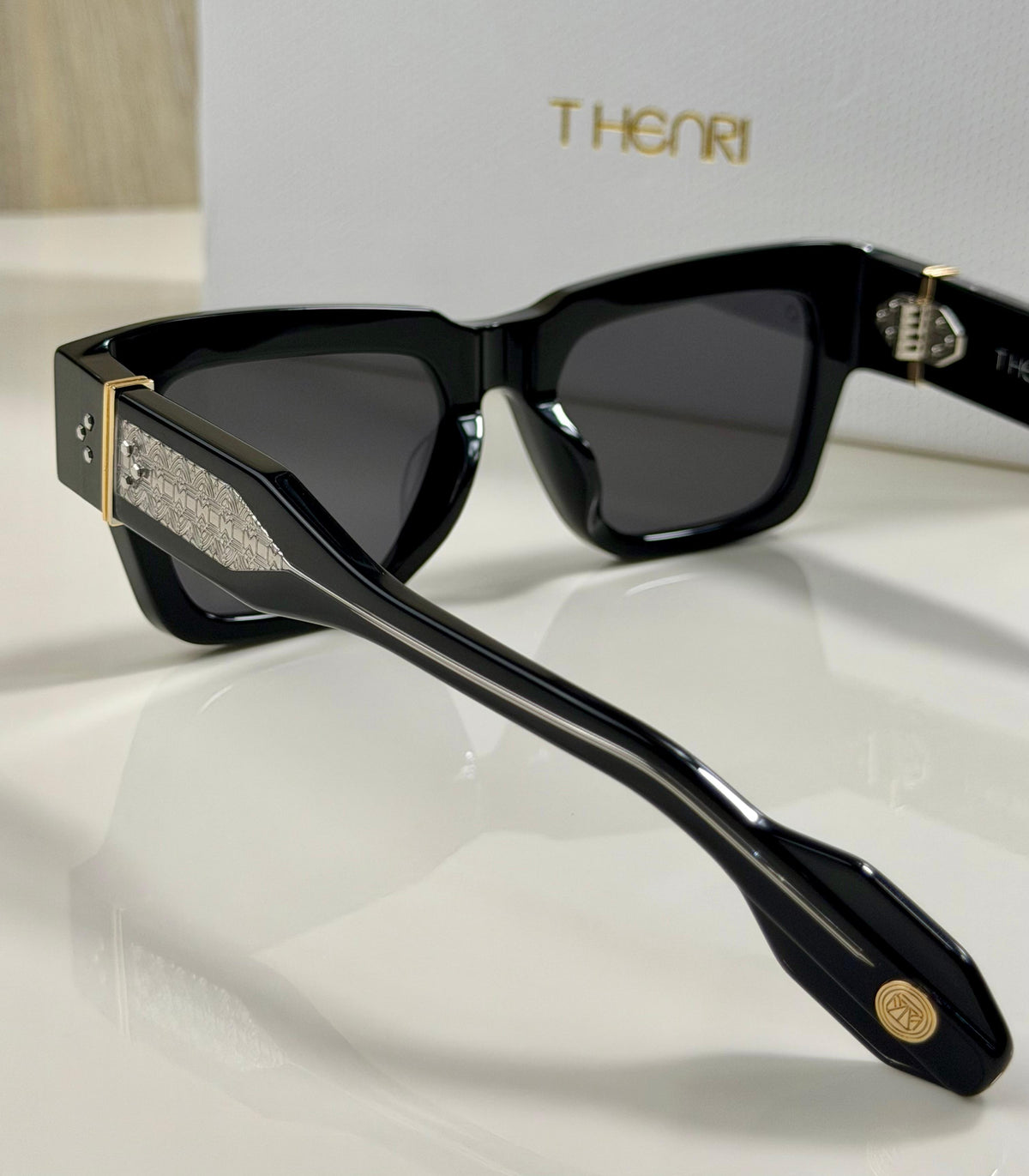 T-HENRI | TIRRENO