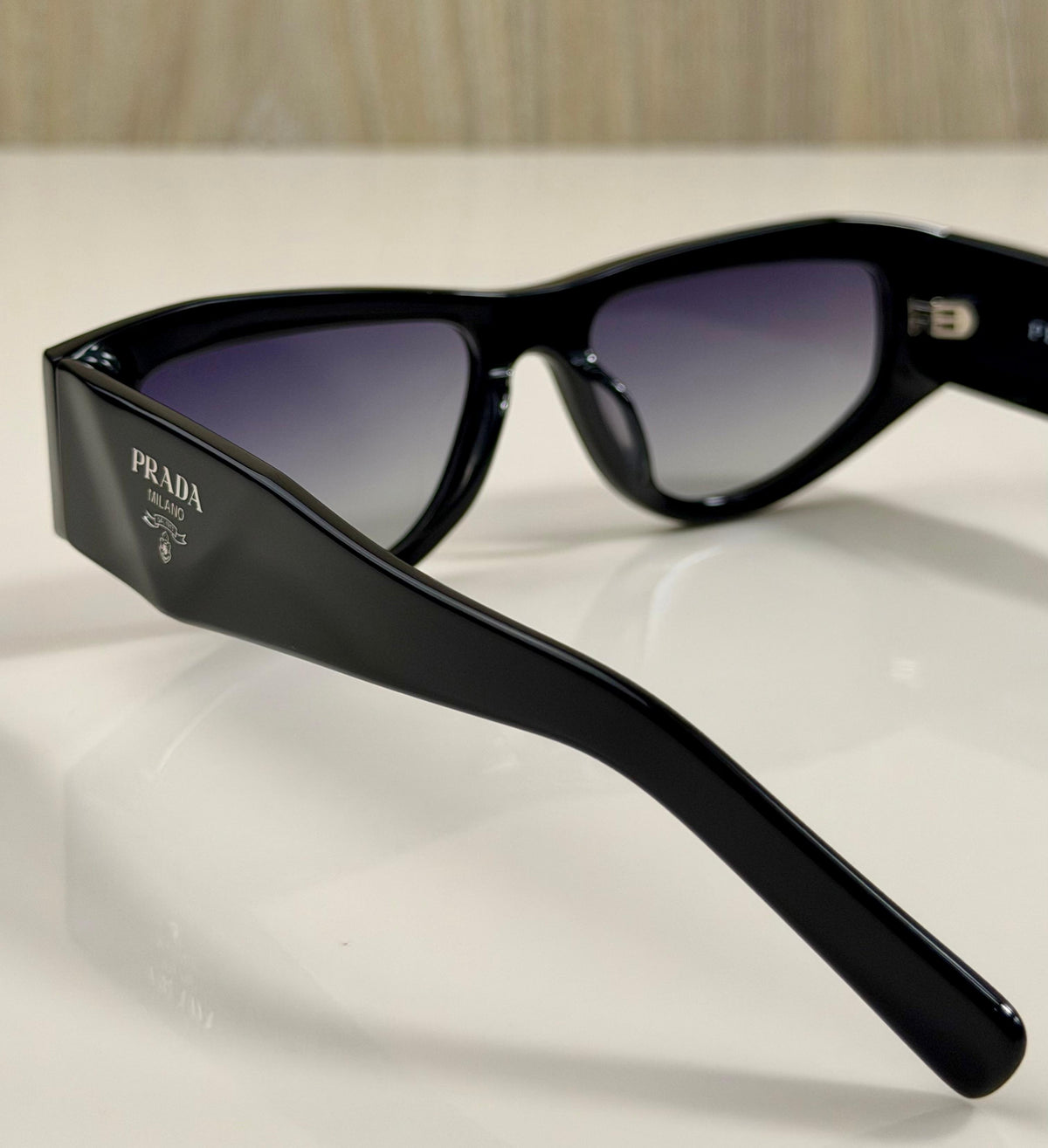 PRADA | BR02