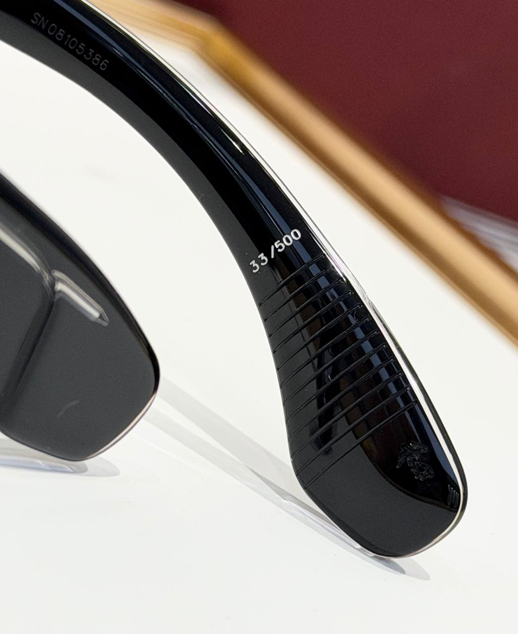 JMM | BLACK-VIVIENNE