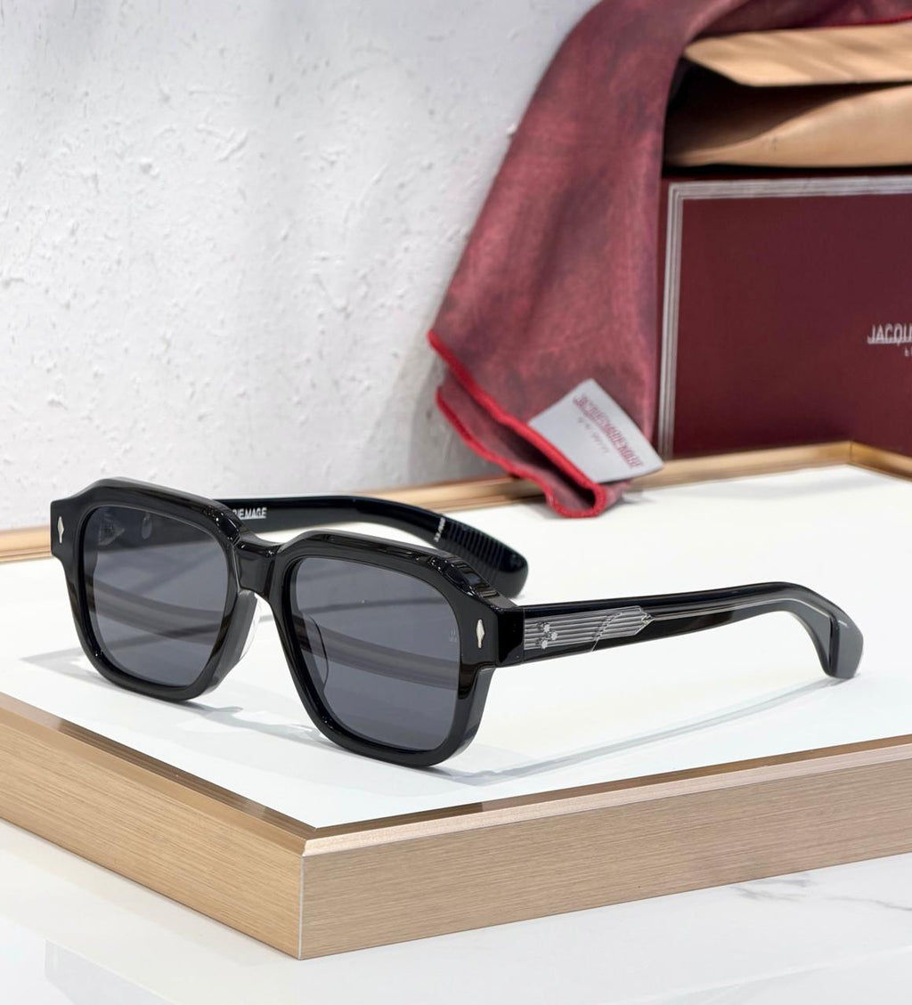 JMM | BLACK-VIVIENNE