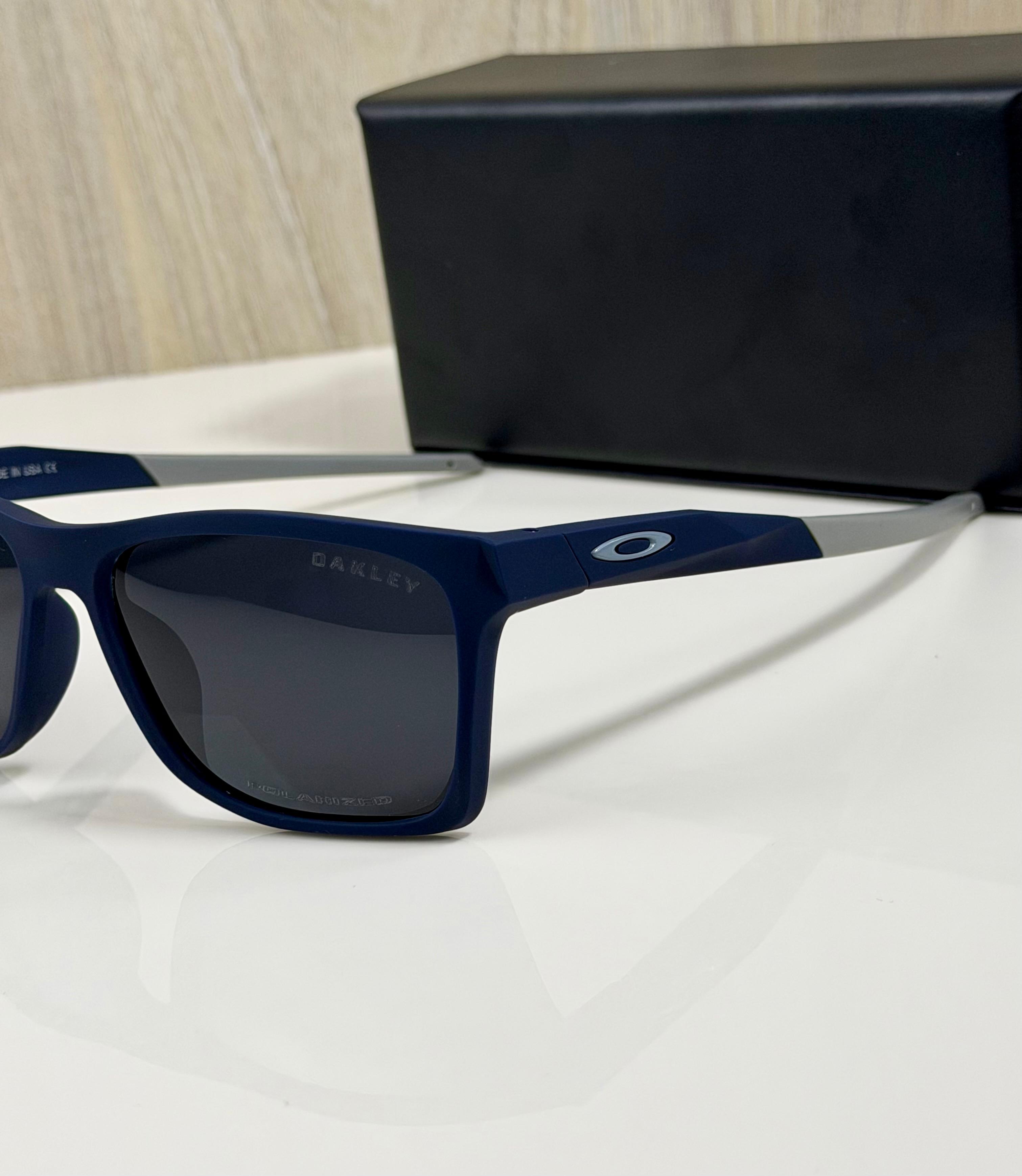 OAKLEY |Premium
