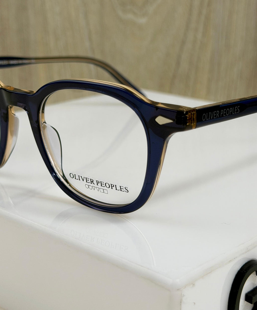 OLIVER PEOPLES