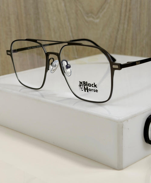 Black Hourse | Clip-On