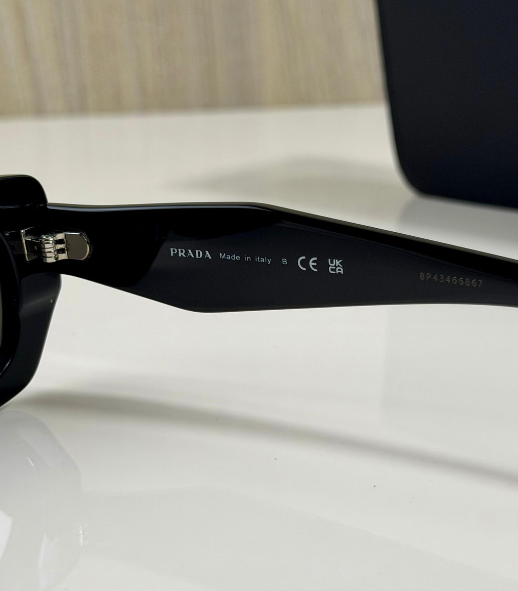 Prada | B05