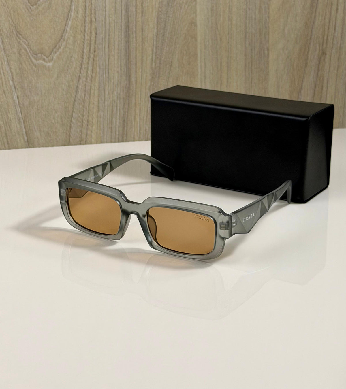 PRADA  | C423