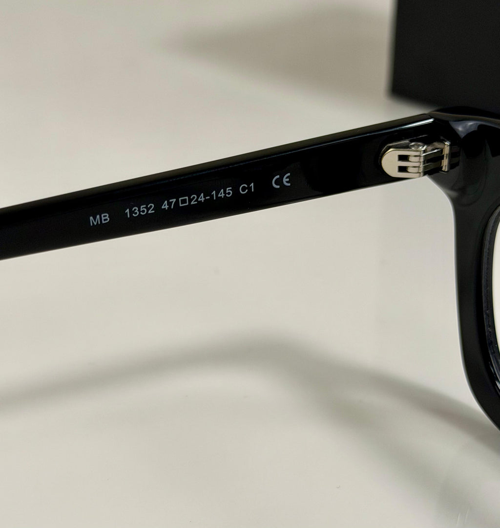 J.Club | MB1352