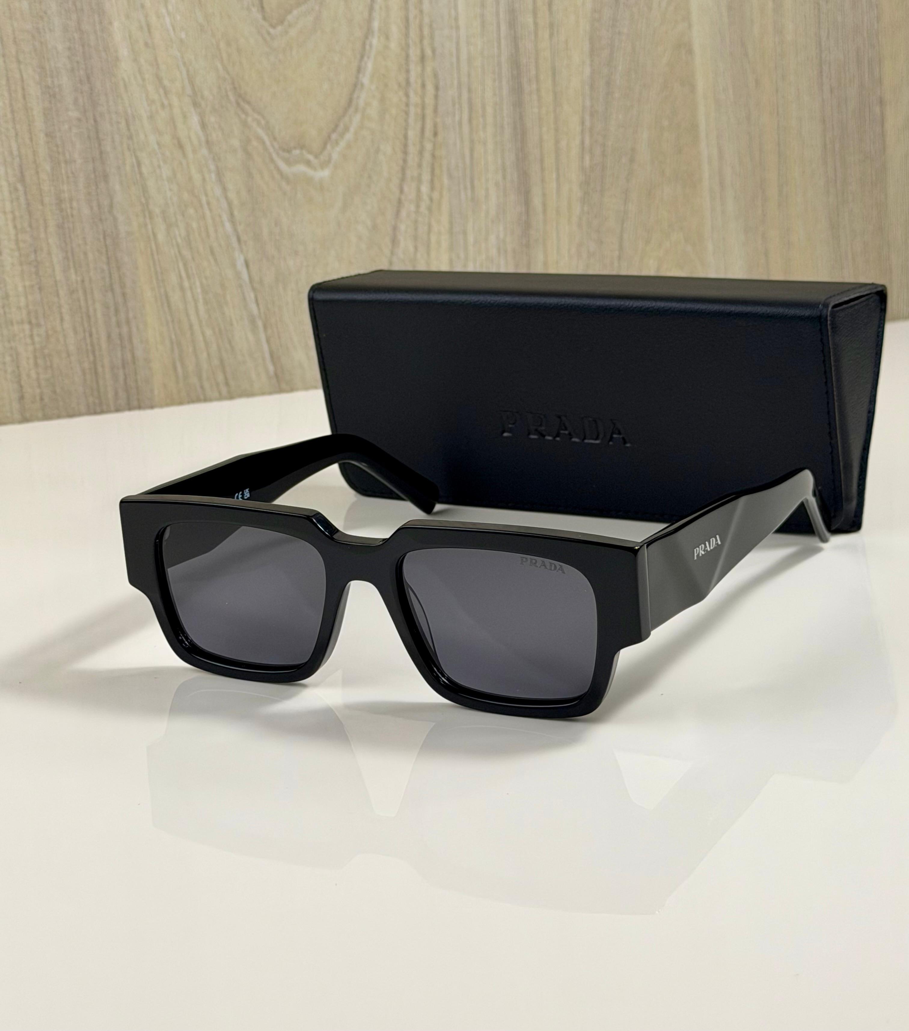 Prada | B17