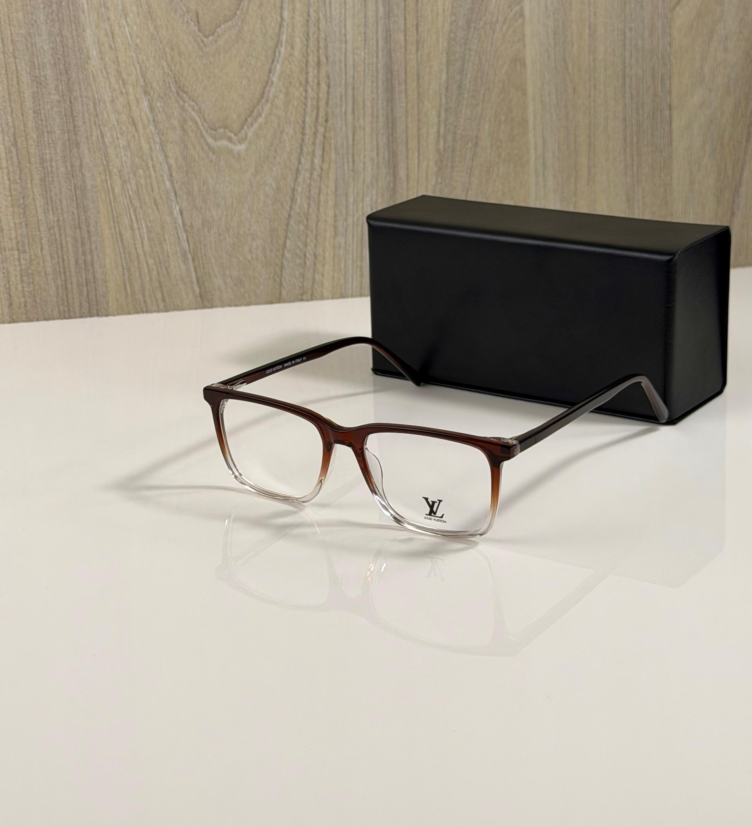 LOUIS VUITTON |  MF22069