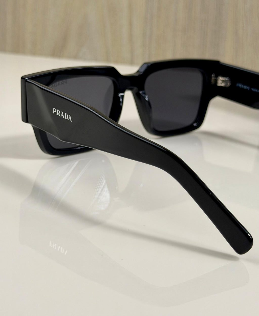 Prada | B17
