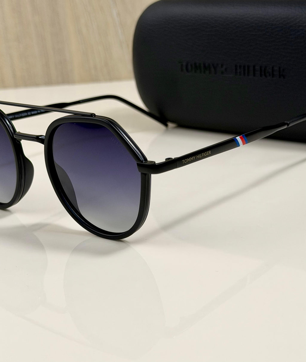 Tommy Hilfiger - LUXURY