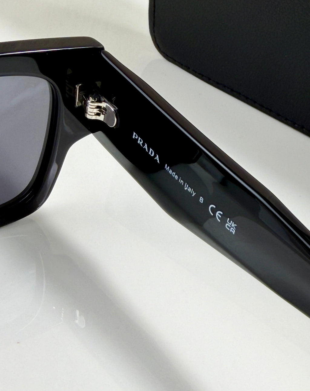Prada | B17