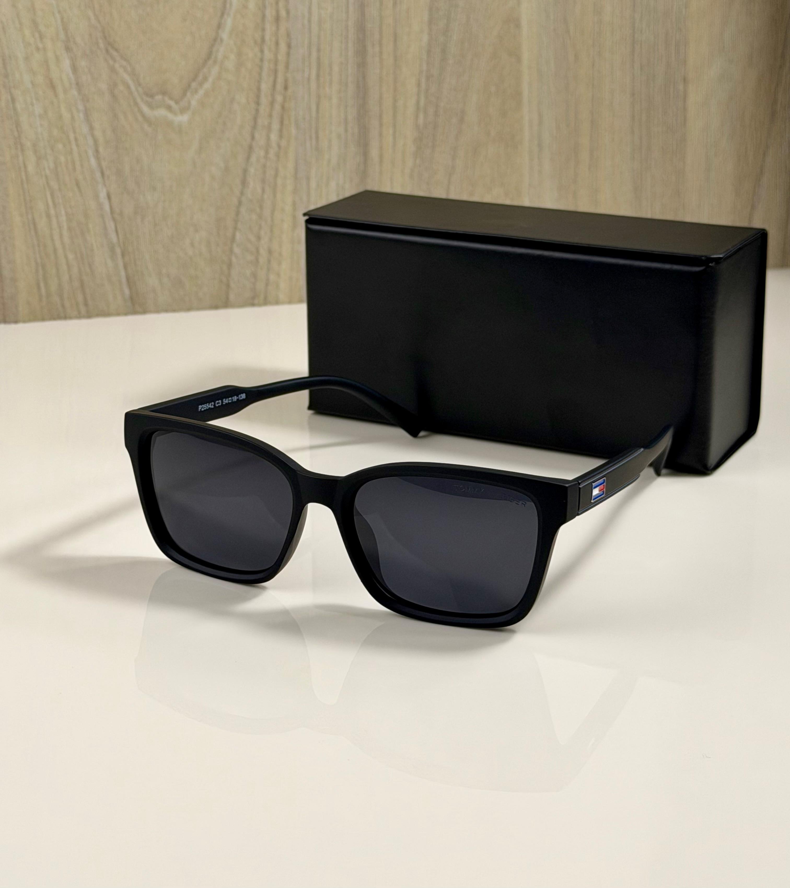 Tommy Hilfiger - LUXURY