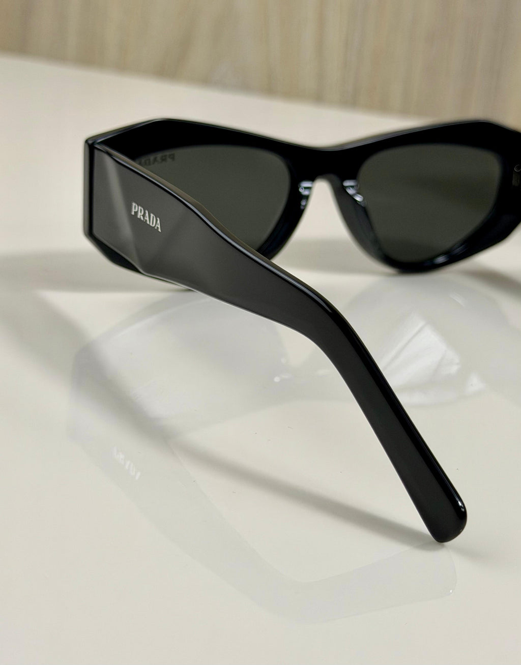 Prada | B195