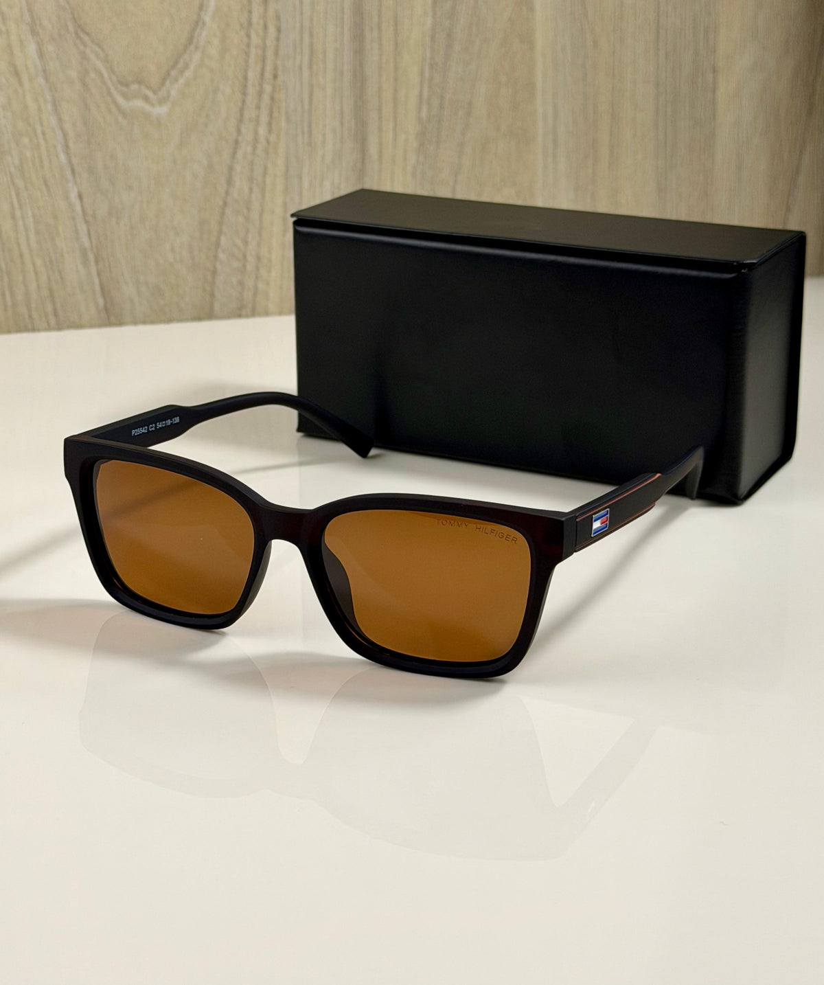 Tommy Hilfiger - LUXURY