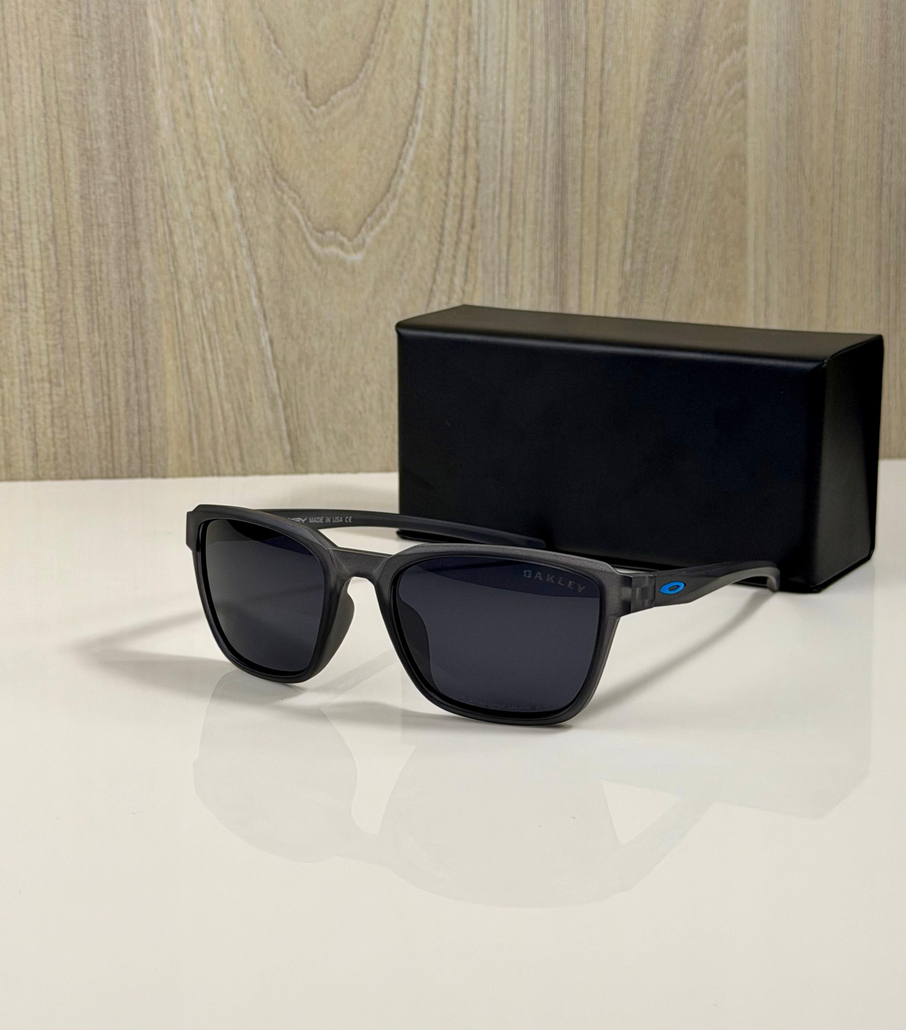 OAKLEY |Premium