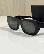 Prada | B05